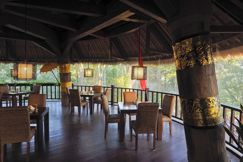 レストラン：バリ　タワー