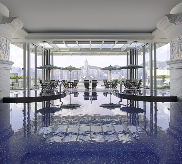 スイミングプール