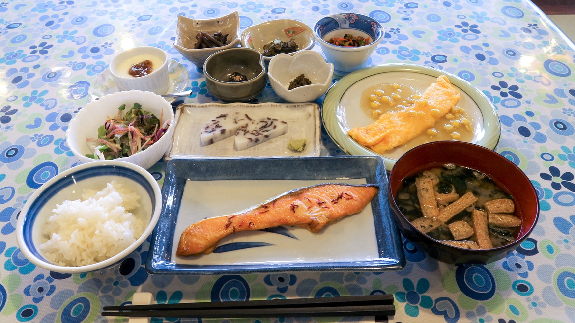 《グリーンシーズン・朝食付》清々しい高原の空気を味わおう！朝ごはんはロッジで食べて元気に出発！