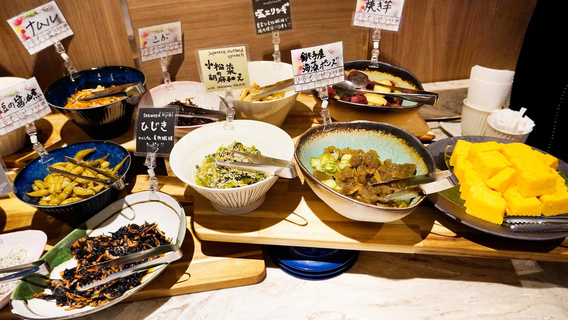 【通常清掃あり】連泊プラン　薬石温泉大浴場と無料駐車場あり♪【朝食付き】