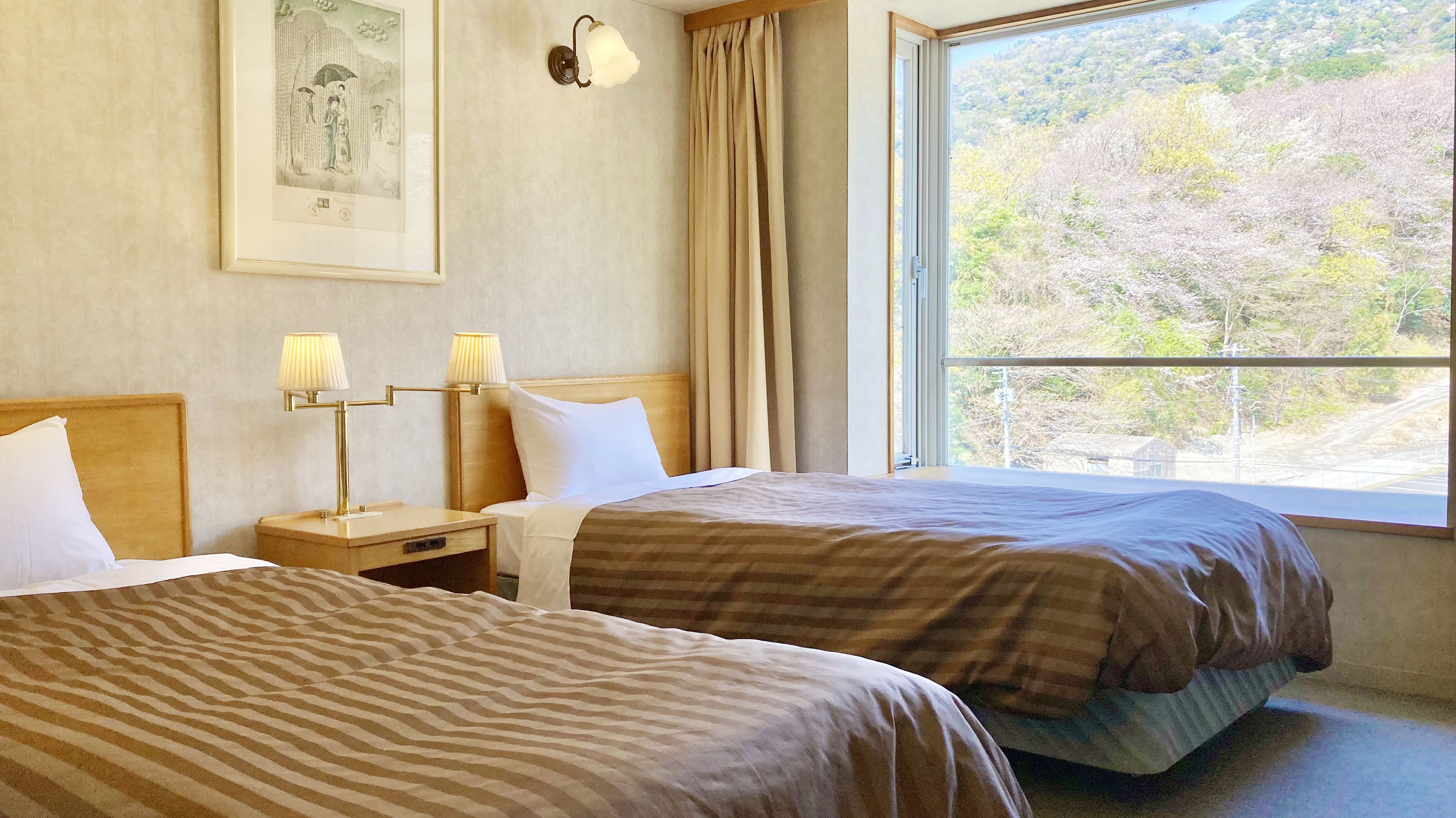 【高層階】和洋室(ツイン＋8畳以上)一例