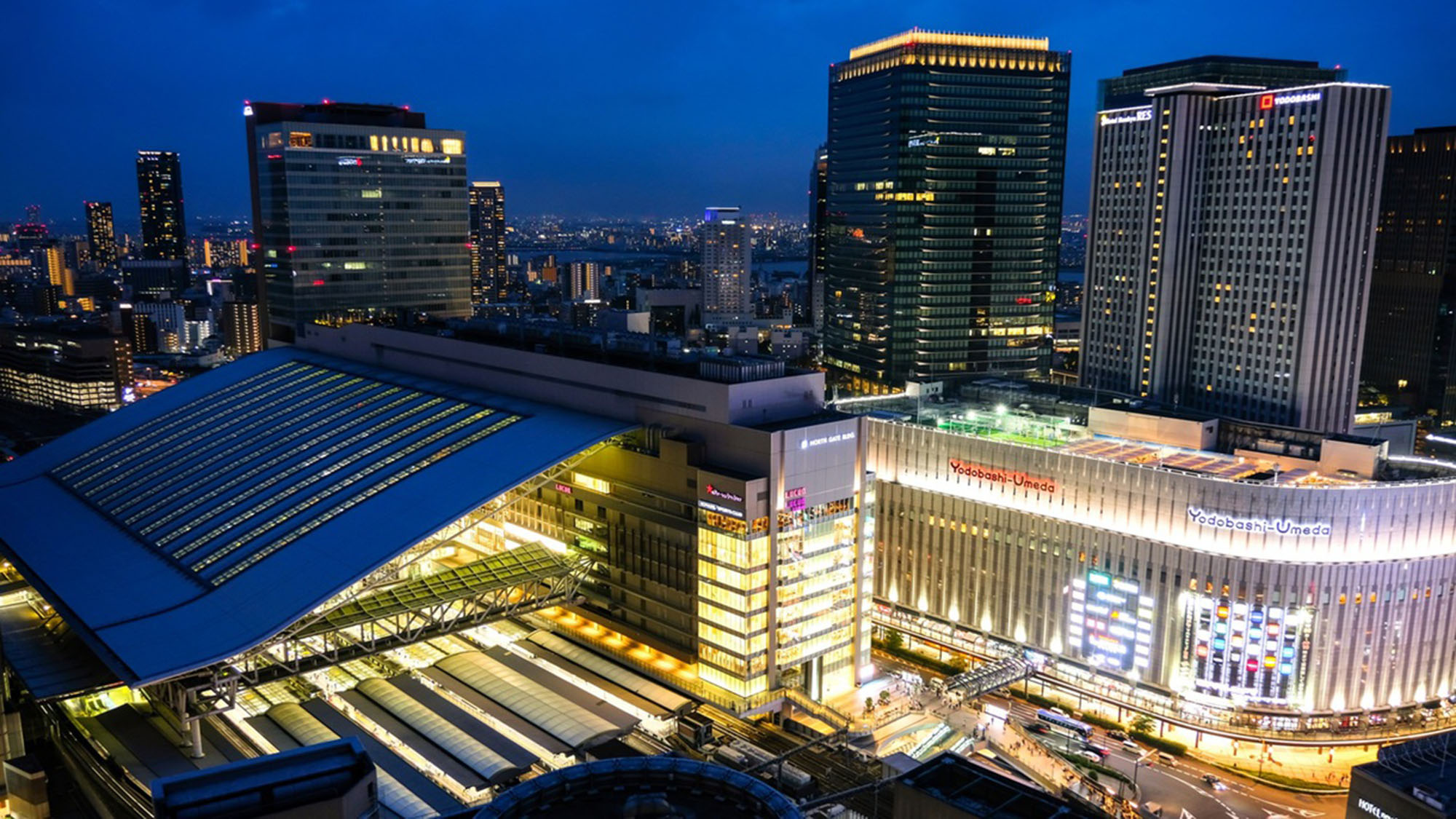 【梅田】JR大阪駅の時空の広場。よく待ち合わせ場所に使われます。