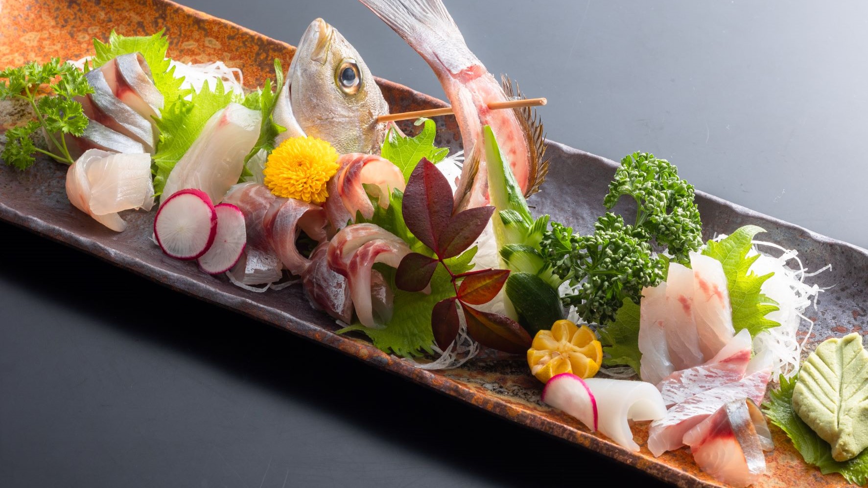 【お食事】お刺身を少し豪華に！「皿盛り付き会席」 