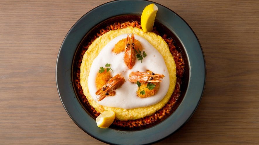 ◆料理◆軽井沢限定ふわとろ卵の「ホセ・ライス」魚介の濃厚な旨味と卵の融合。信州ワインとも好相性な一皿