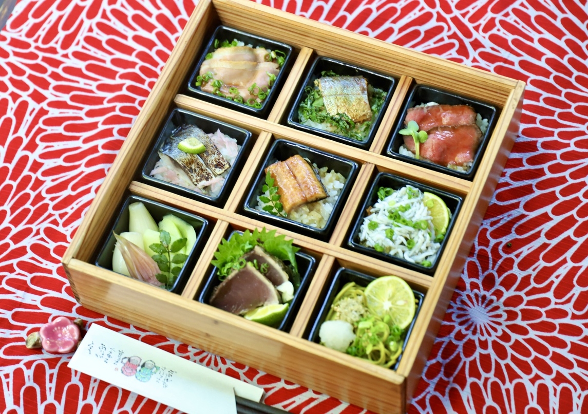 1泊夕食付き＊重箱ご当地御膳＊ 《貸切り家族風呂》プラン