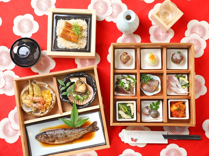 四万十鰻、アメゴの甘露煮、ウツボ・目光の天ぷら、新鮮なお造りなどを盛り込んだ郷土料理