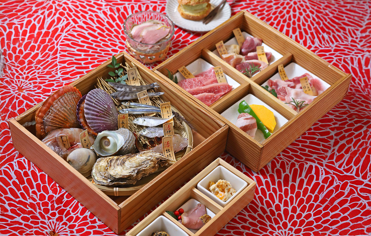 山の幸と海の幸を焼きながら楽しむ夕食「山海会席」