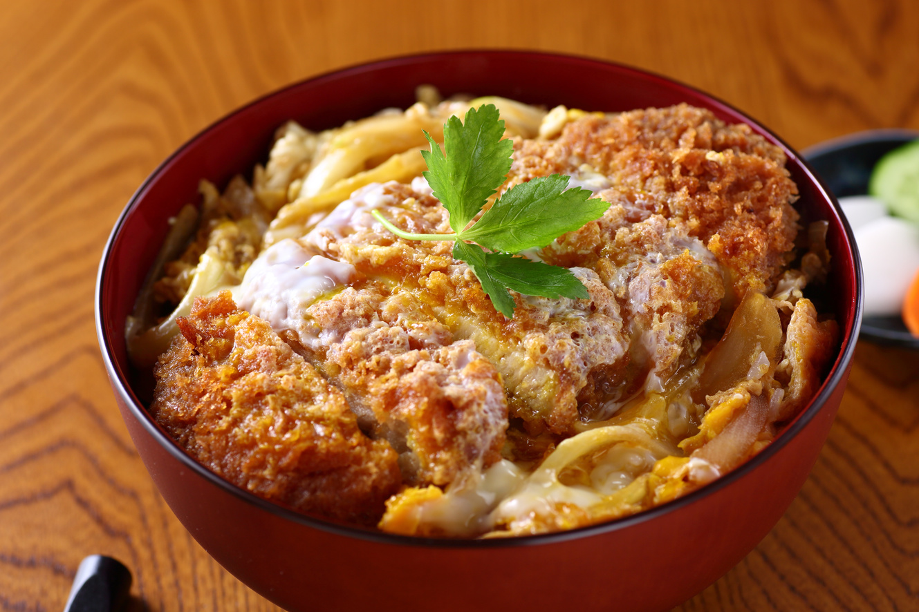 ☆夕食にとろ〜り卵でとじた絶品かつ丼＋自家製朝食ビュッフェ付きプラン