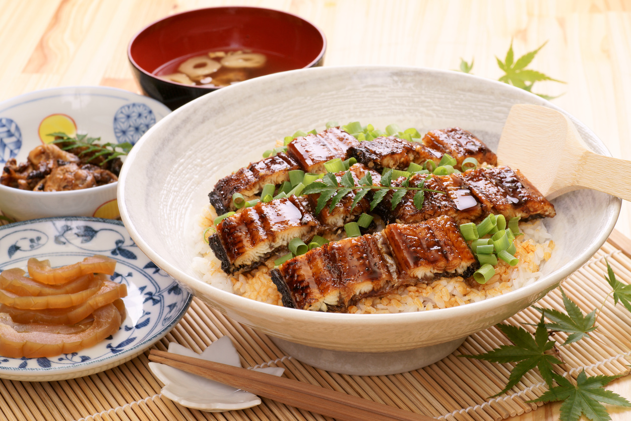 ☆夕食夜食に美味しいふわとろ鰻丼＋自家製朝食ビュッフェ付きプラン