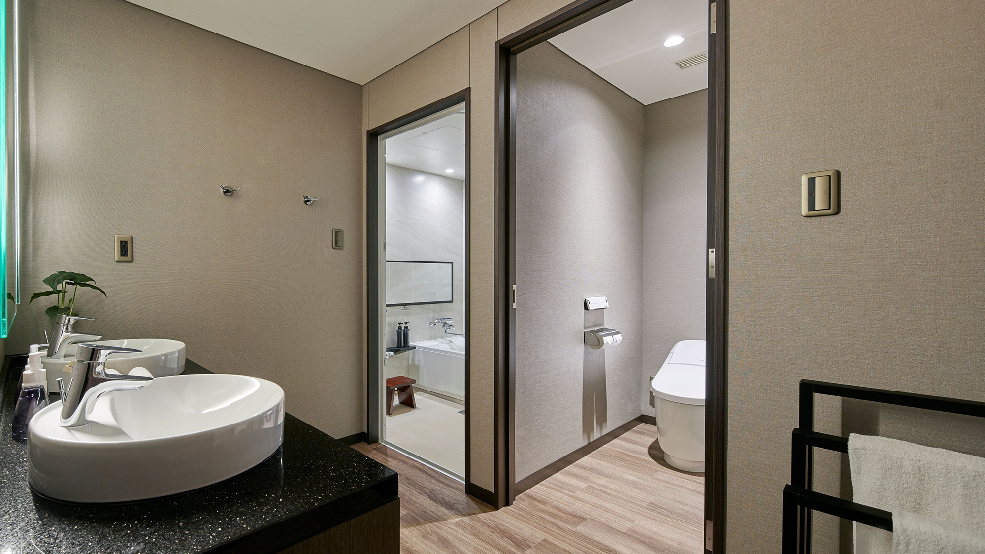 スイートルーム（２キングベッド）