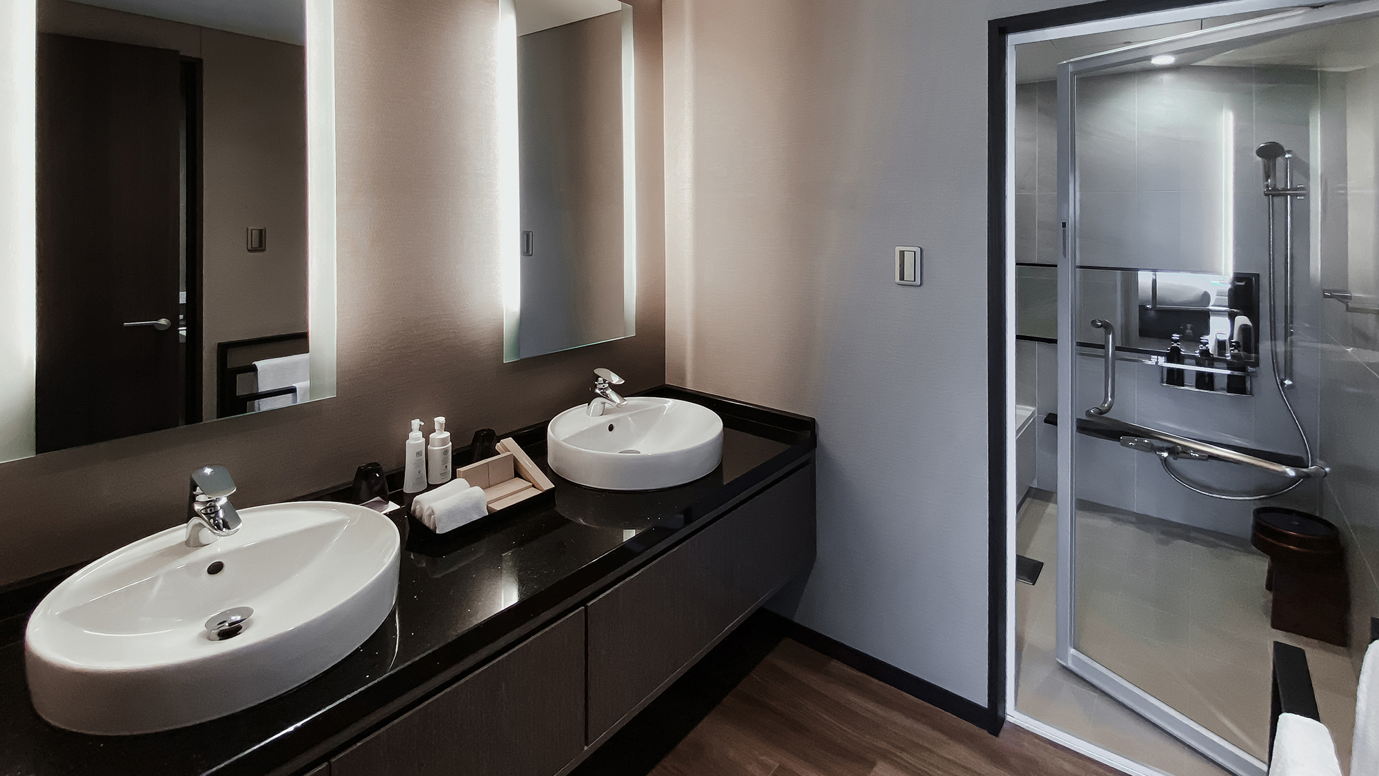 スイートルーム（２キングベッド）