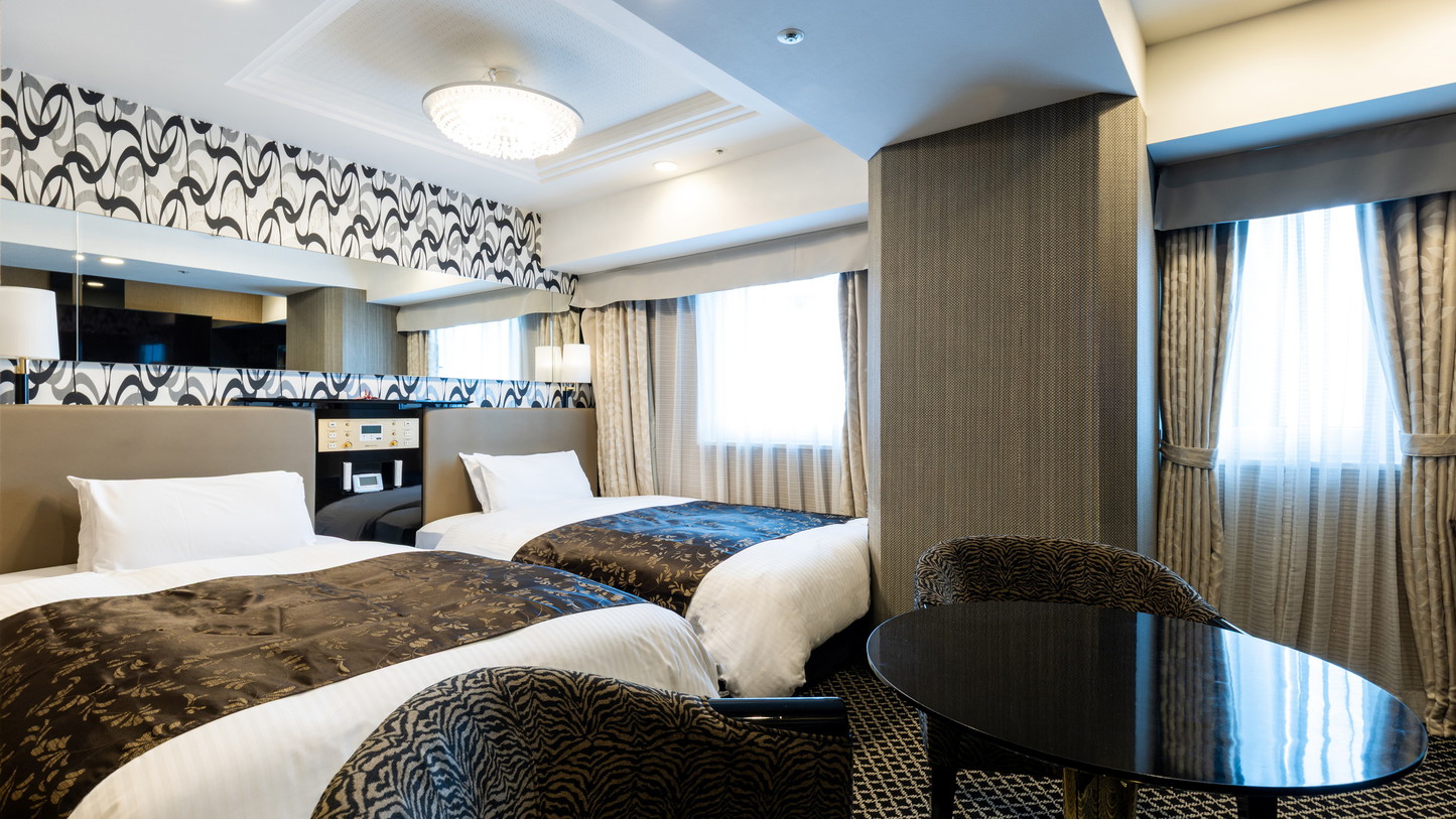 【デラックスツイン】広さ22㎡／ベッド幅120cm（ベッド2台）