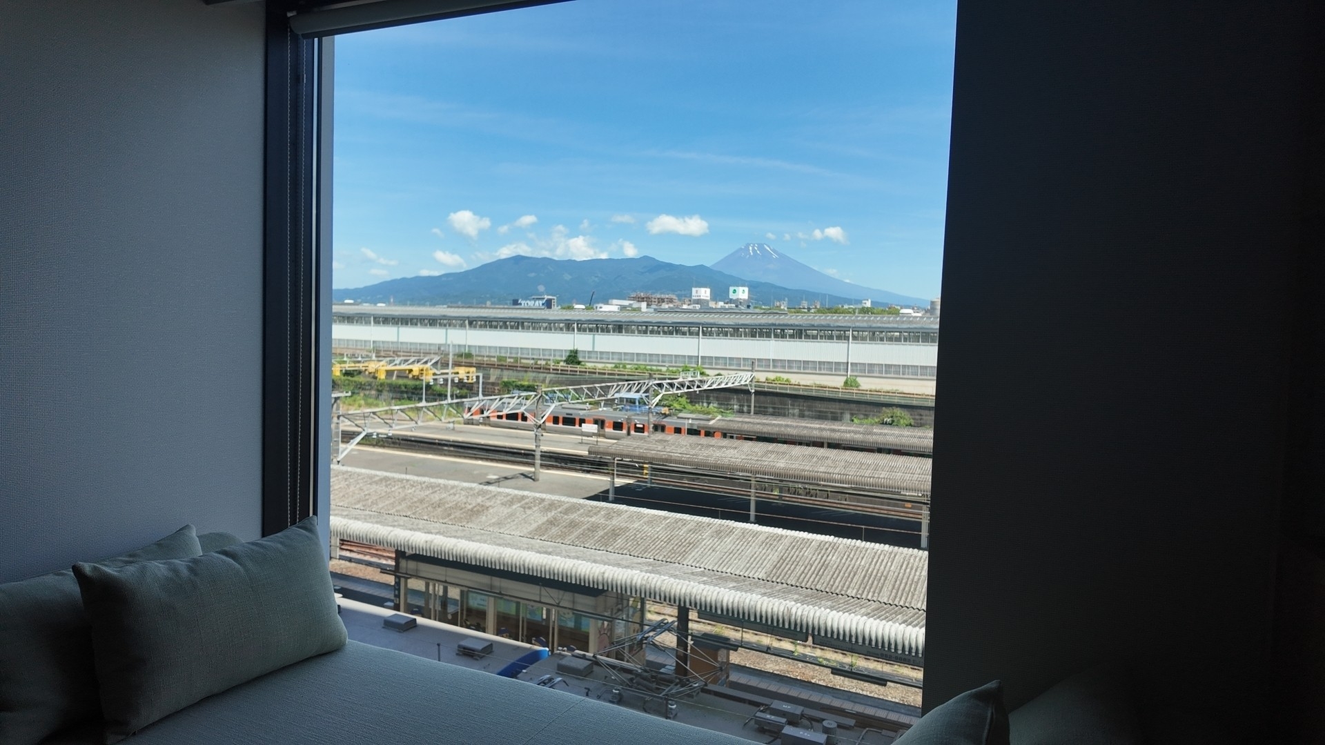三島発！大人が愉しむ【トレインビュールーム】宿泊プラン
