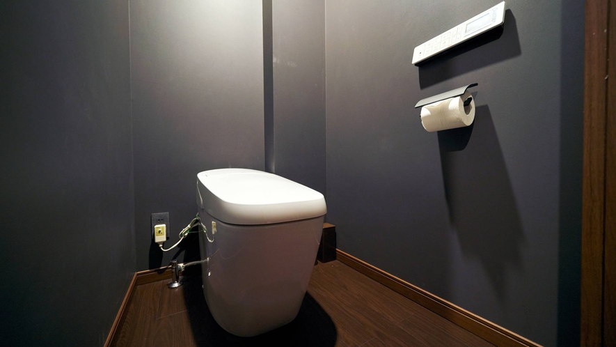 スタイリッシュなデザインのINAXシャワートイレ