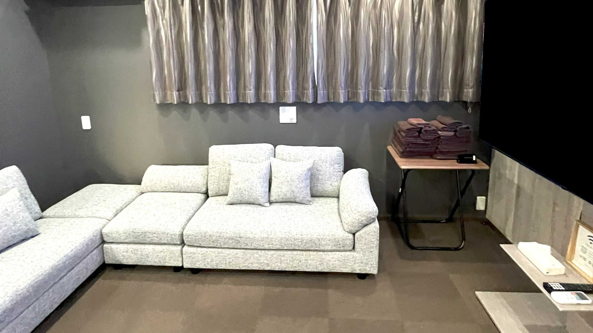 302：リビングダイニング