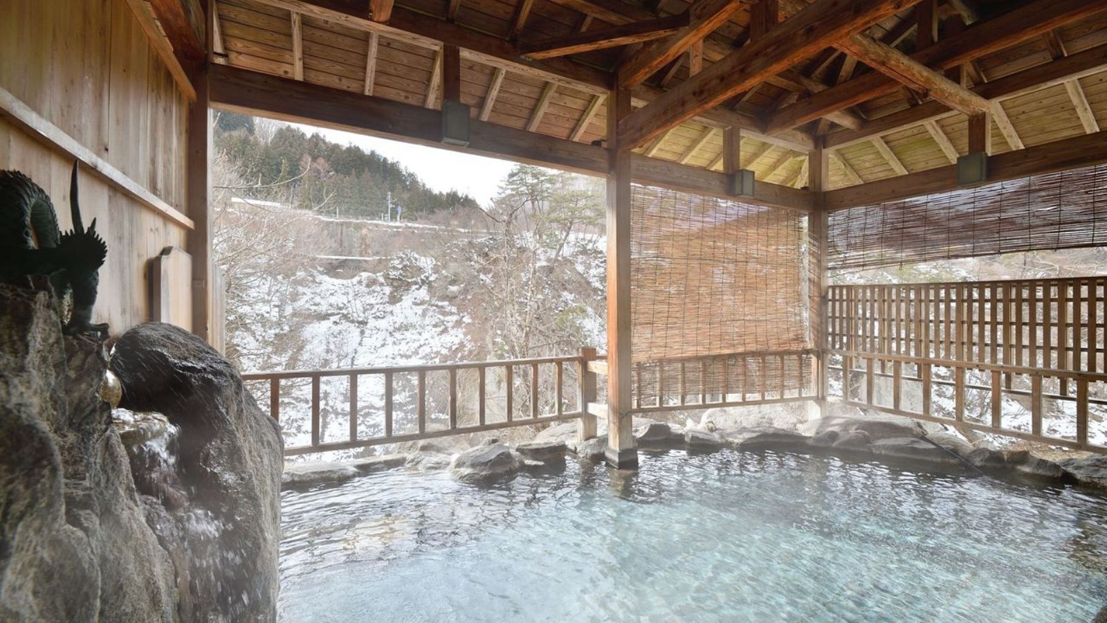 貸切露天　三日月