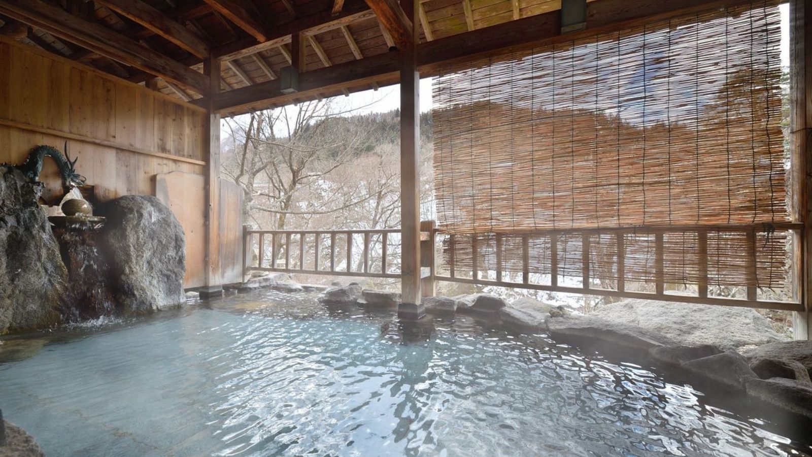 貸切露天　三日月