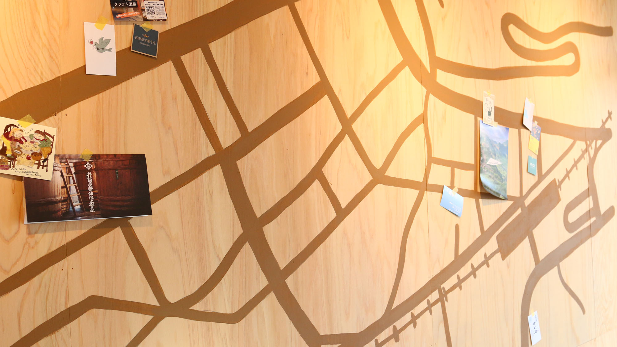 STAY１◆館内の壁は周辺マップも描かれています*