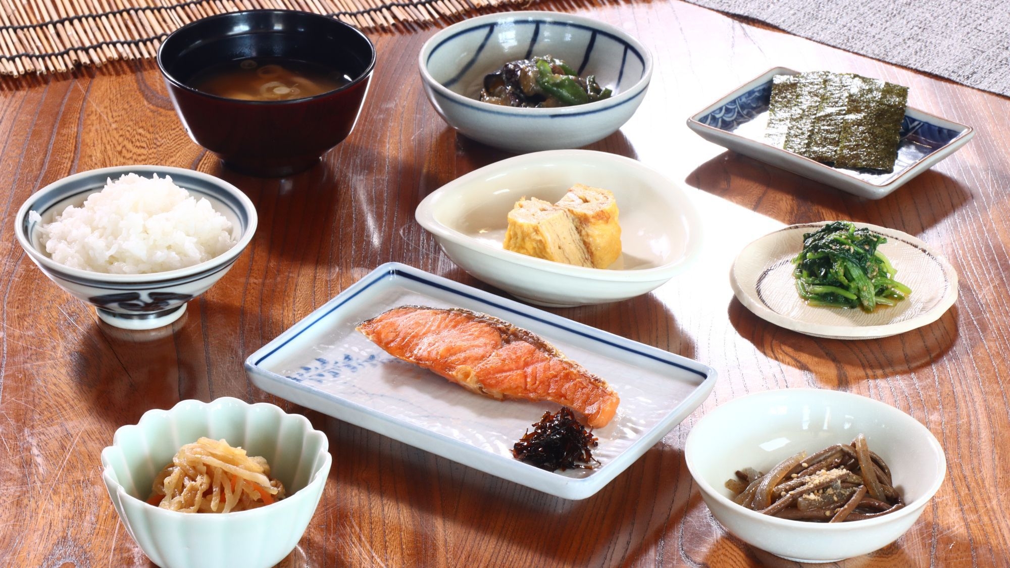 【直前割】＜朝食付＞和・洋日替わりのおいしい朝食で1日を元気にスタート！夕食は外食or持込でどうぞ♪