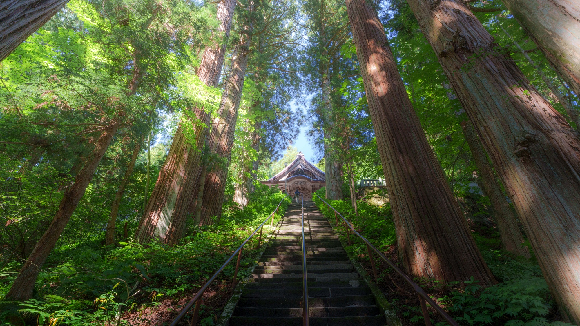 奥社　奥社参道入口まで送迎可能です。