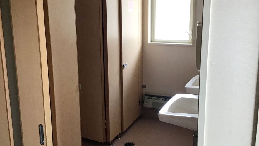 ・和室のトイレは共用となります