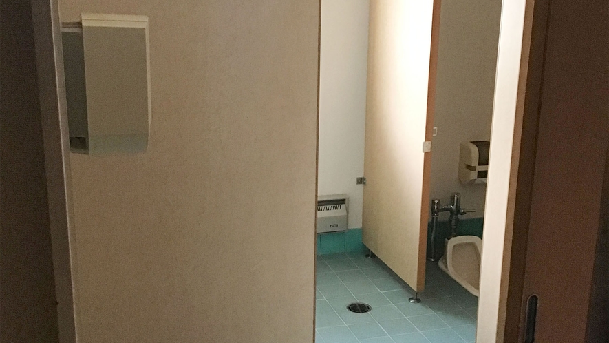 ・和室のトイレは共用となります