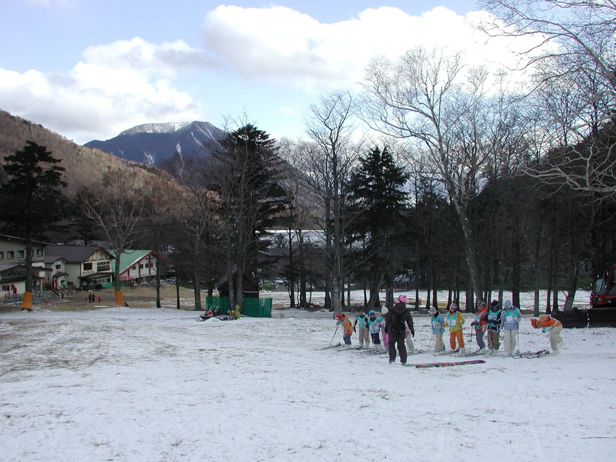 【湯元スキー場／車で15分】子供から大人まで楽しめるスキー場