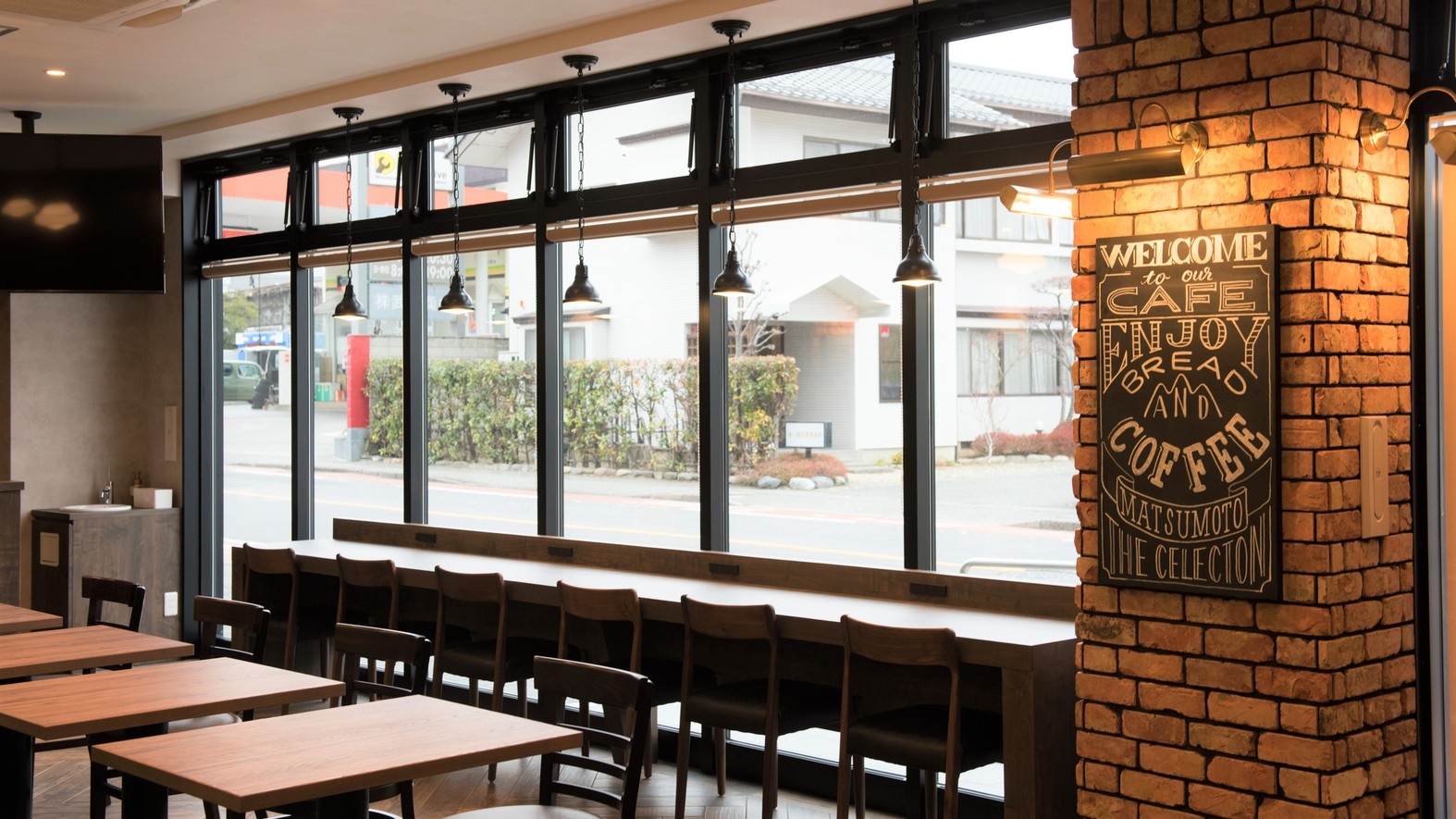 【5％OFF】【楽天スーパーSALE】★朝食付★松本城から徒歩3分★焼きたてパンやカレーで元気充電！