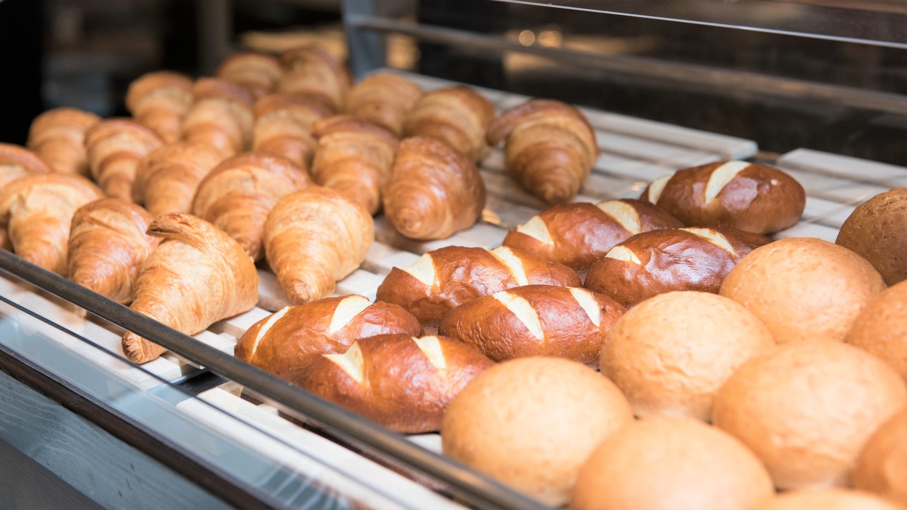 【5％OFF】【楽天スーパーSALE】★朝食付★松本城から徒歩3分★焼きたてパンやカレーで元気充電！