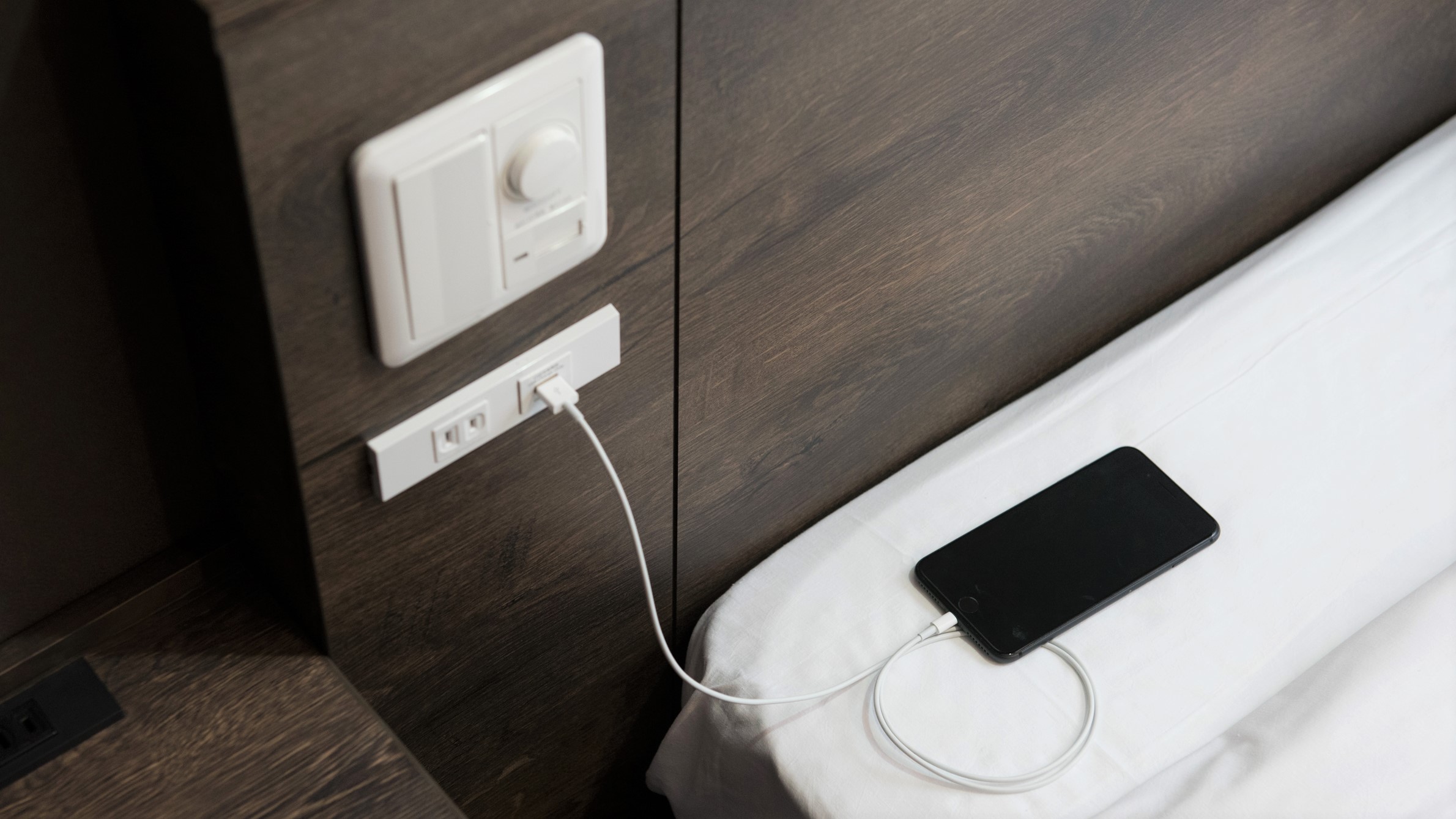 【客室設備】全客室USB充電可能