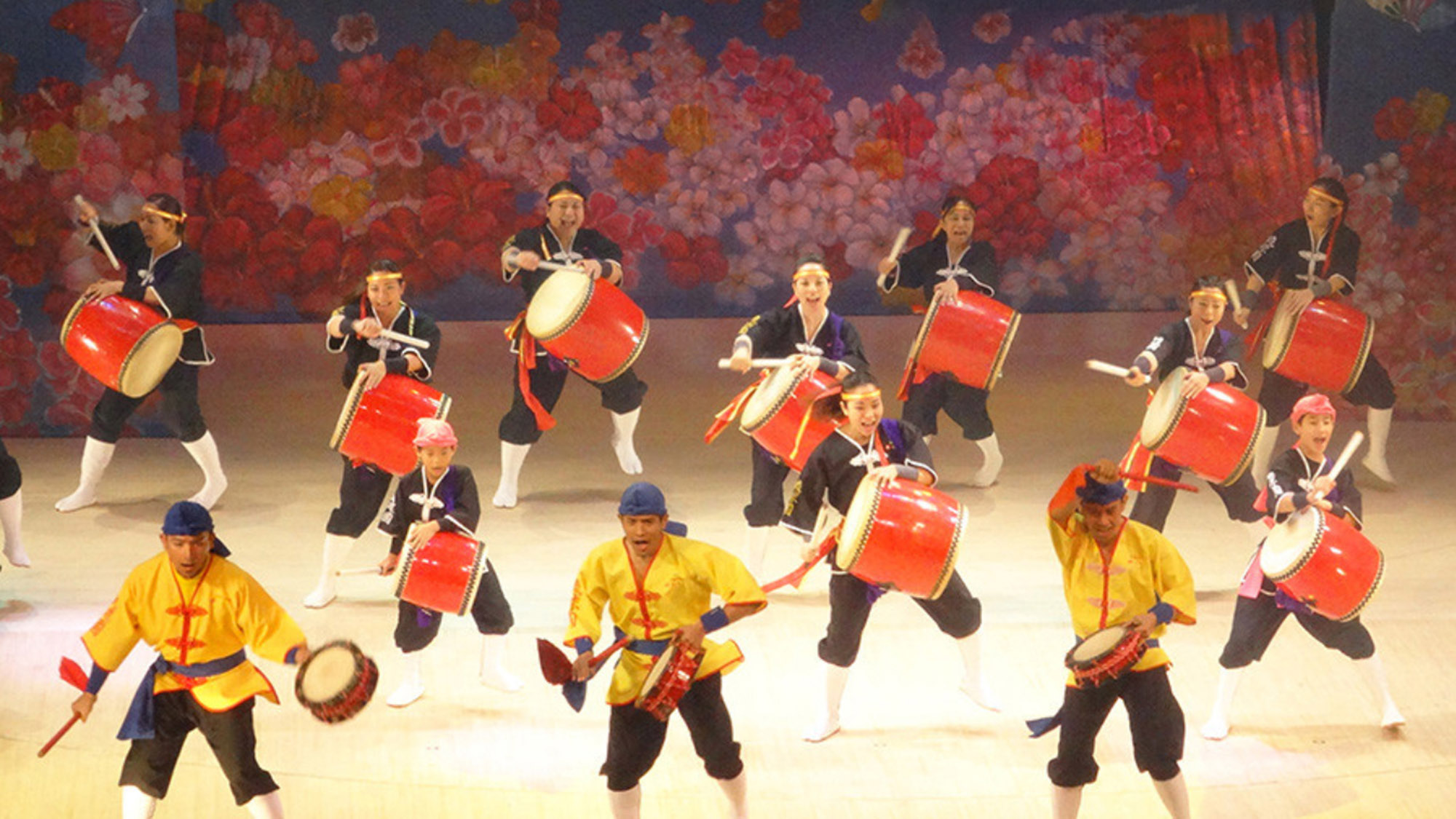 ・【周辺】沖縄市民会館まで徒歩約3分。イベント会場へのアクセスも良好です