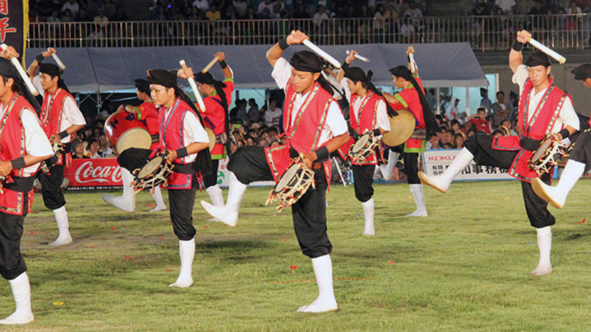 ・【周辺】沖縄市コザ運動公園陸上競技場まで車で約7分、徒歩約20分。沖縄全島エイサー祭りは必見♪