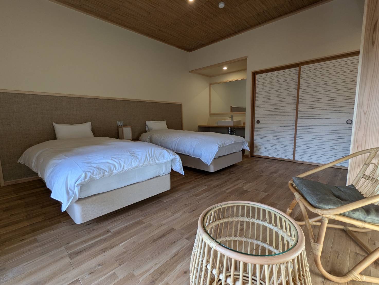 12/31リニューアル客室‐洋室①