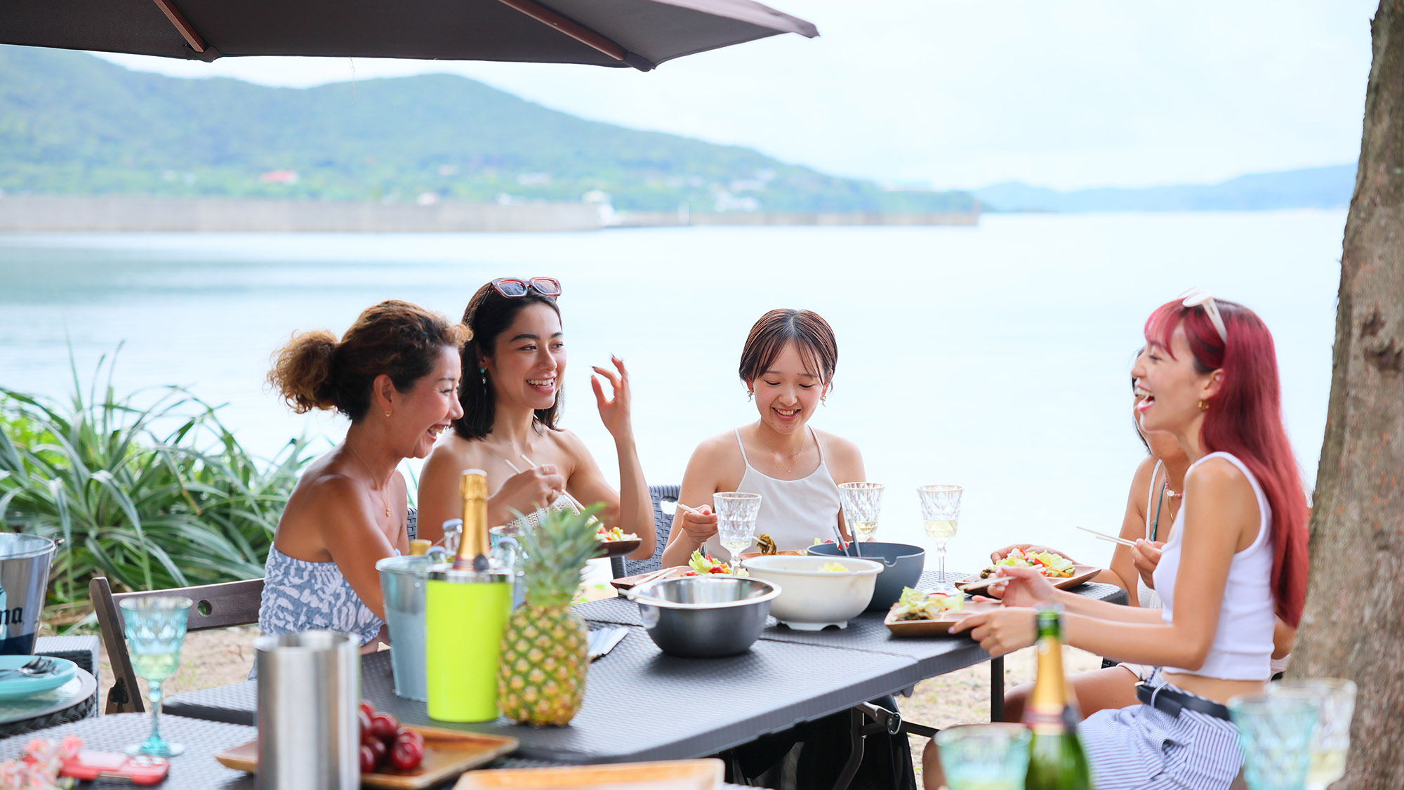 ・【プライベートビーチ】海が目の前の開放的な空間。プチリゾート気分をお楽しみください