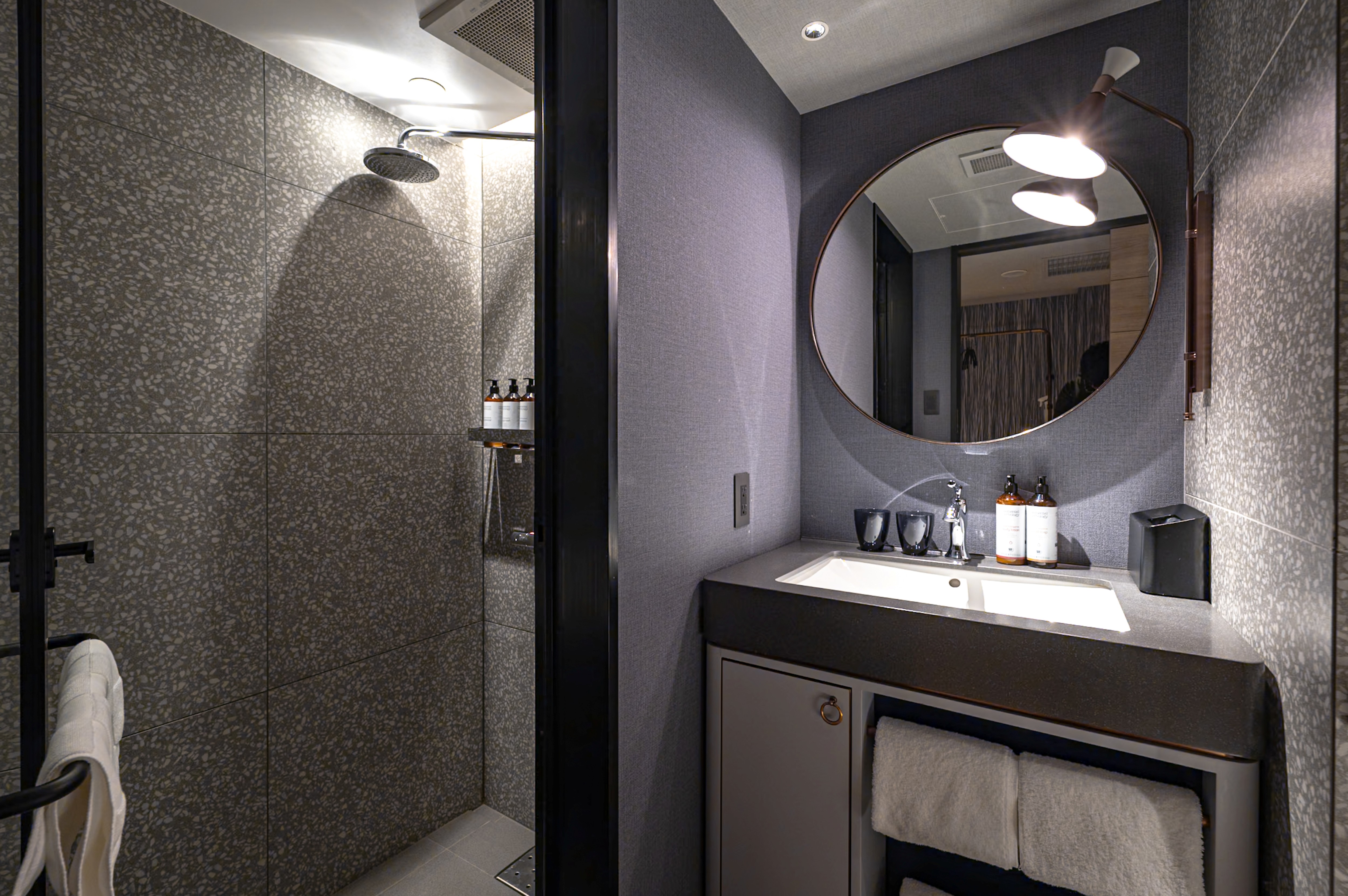 バスルーム（シャワーブース）イメージ