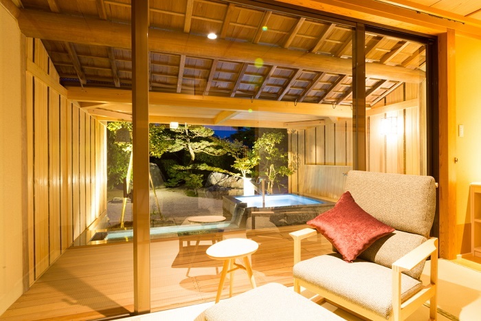 Guest room with open-air bath "Camellia" (deck)