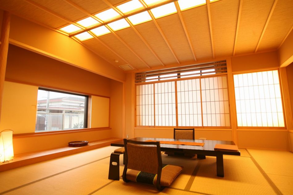 Kimori in a spacious Japanese-style room