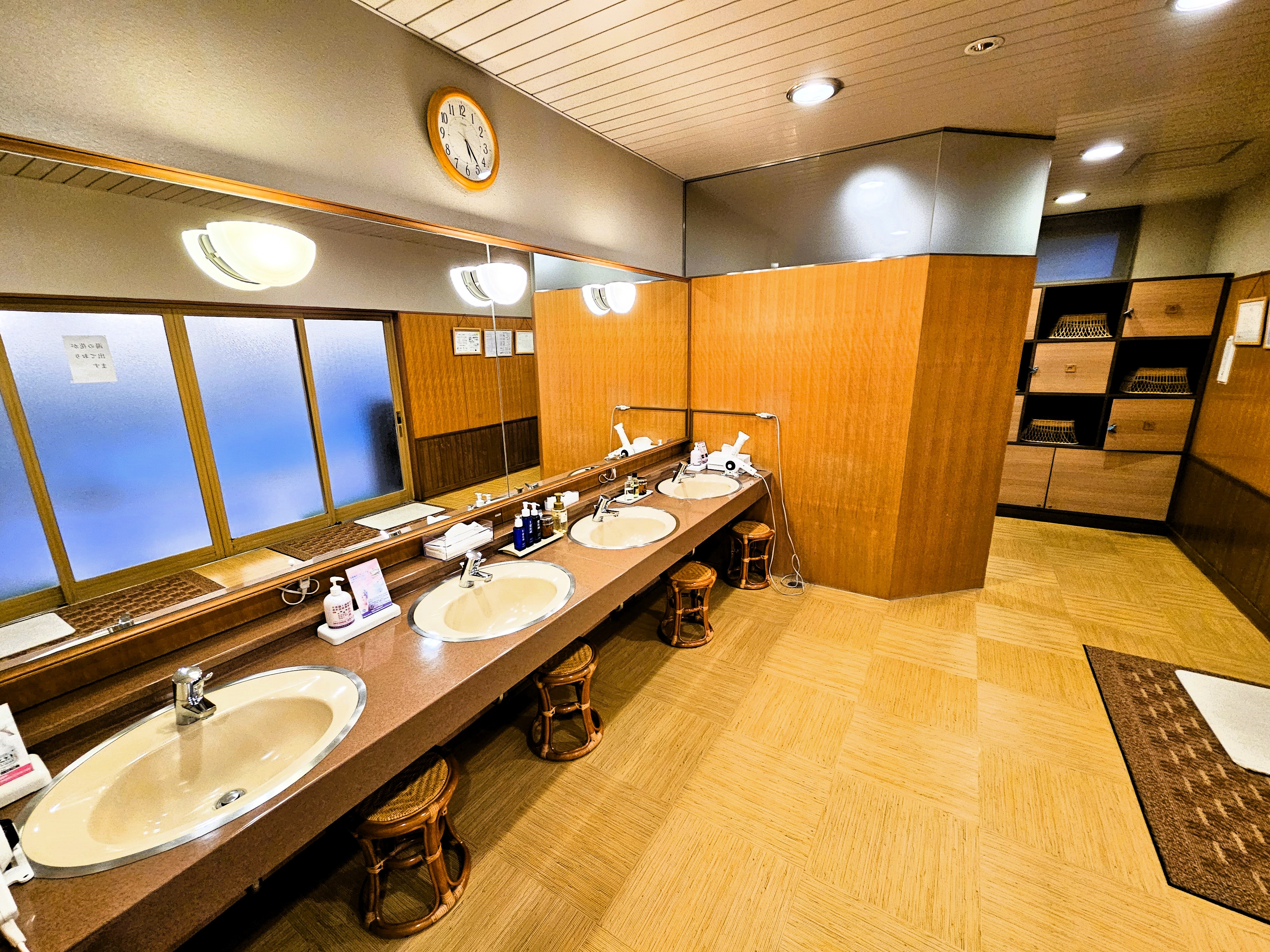 大浴場　脱衣