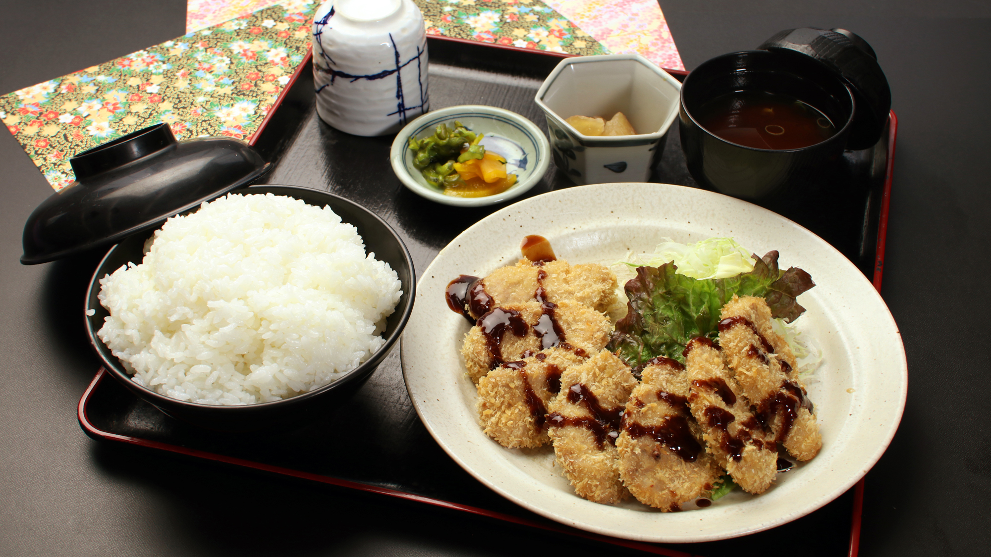 【ジャンボ定食】ボリューム満点選べる「ジャンボ定食」！お肉とご飯がボリュームアップ！「ヒレカツ」