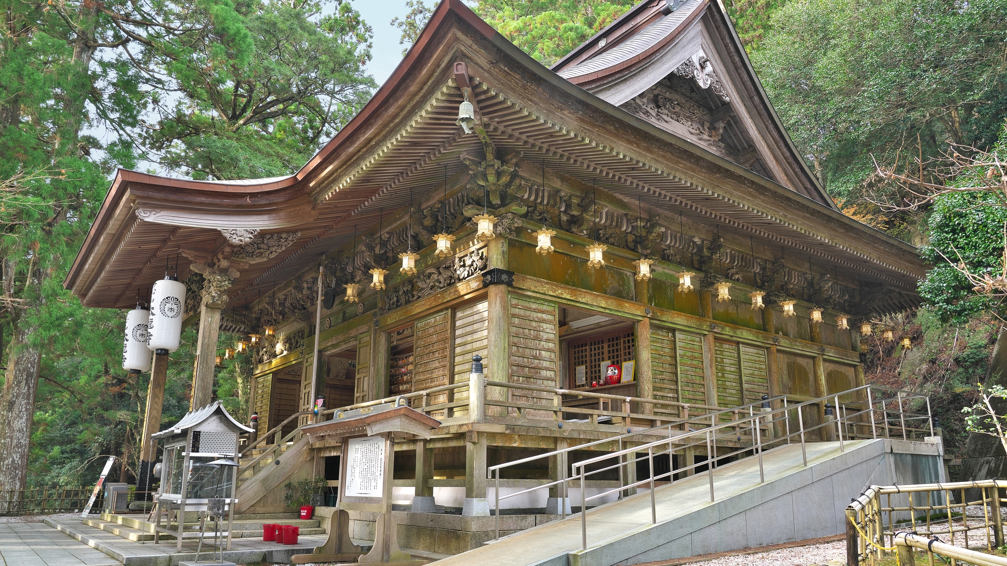 【当館から車で約35分】四国八十八カ所霊場の第二十一番札所で&rdquo;西の高野&rdquo;と呼ばれる古刹「太龍寺」