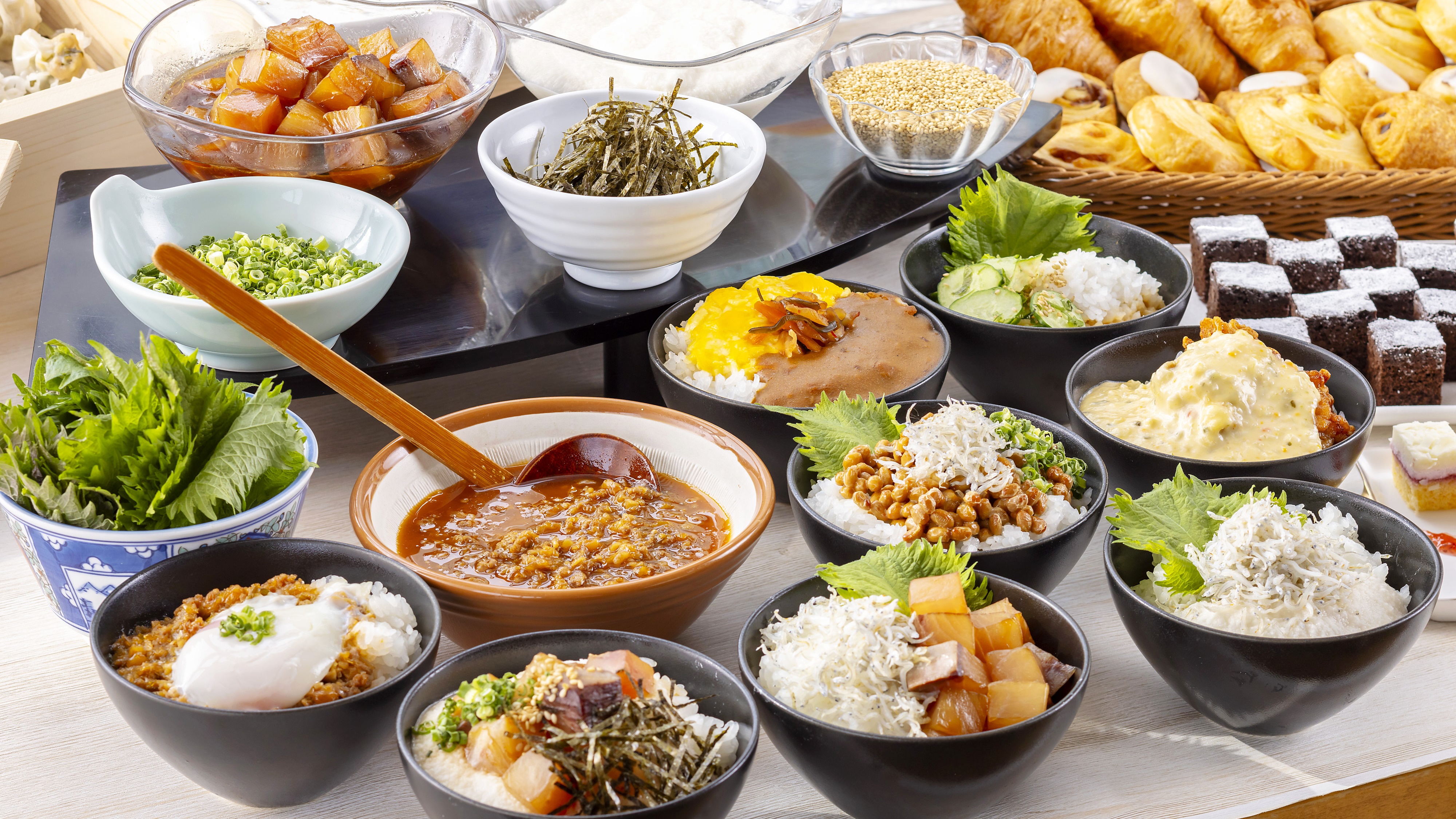朝食イメージ（丼）