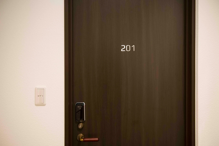 Room 201　扉