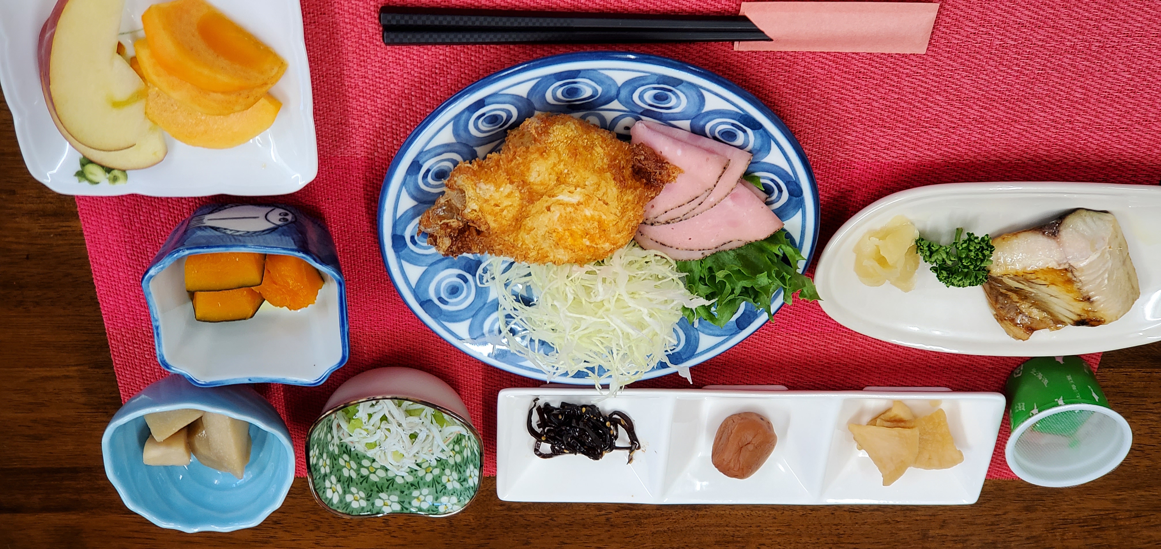 朝食