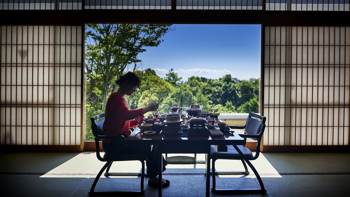 料理長厳選　食の極会席　個室での優雅なご夕食【夕朝食付き】