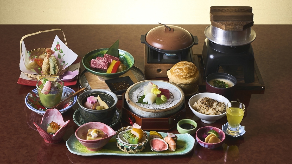 季節の会席　広間食【夕朝食付き】