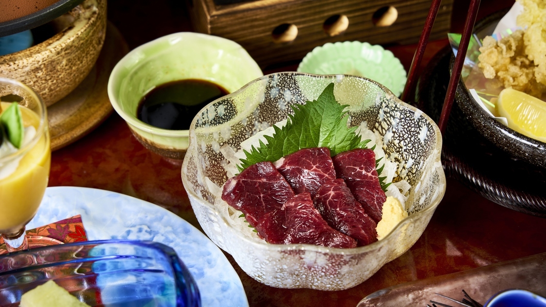 料理長厳選　食の極会席　個室での優雅なご夕食【夕朝食付き】