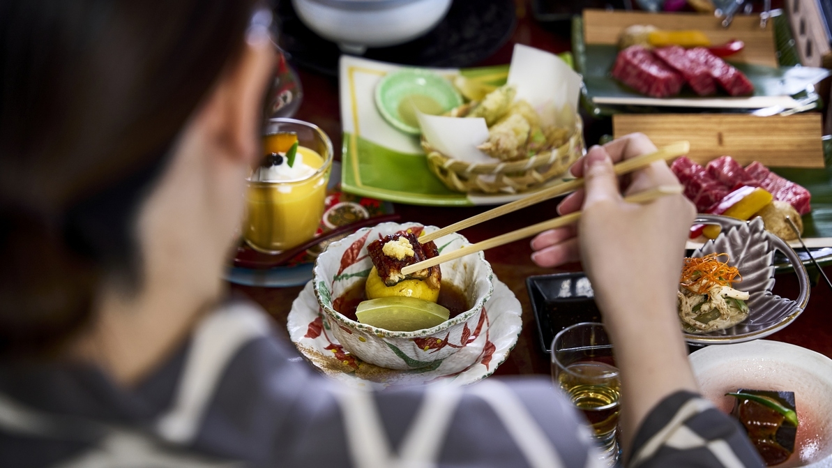 季節の会席　広間食【夕朝食付き】