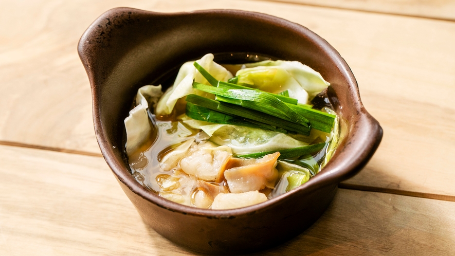 【朝食】［アラカルト］ 安心のオールインクルーシブ制。福岡の名物・人気の「もつ鍋」も少量でご用意