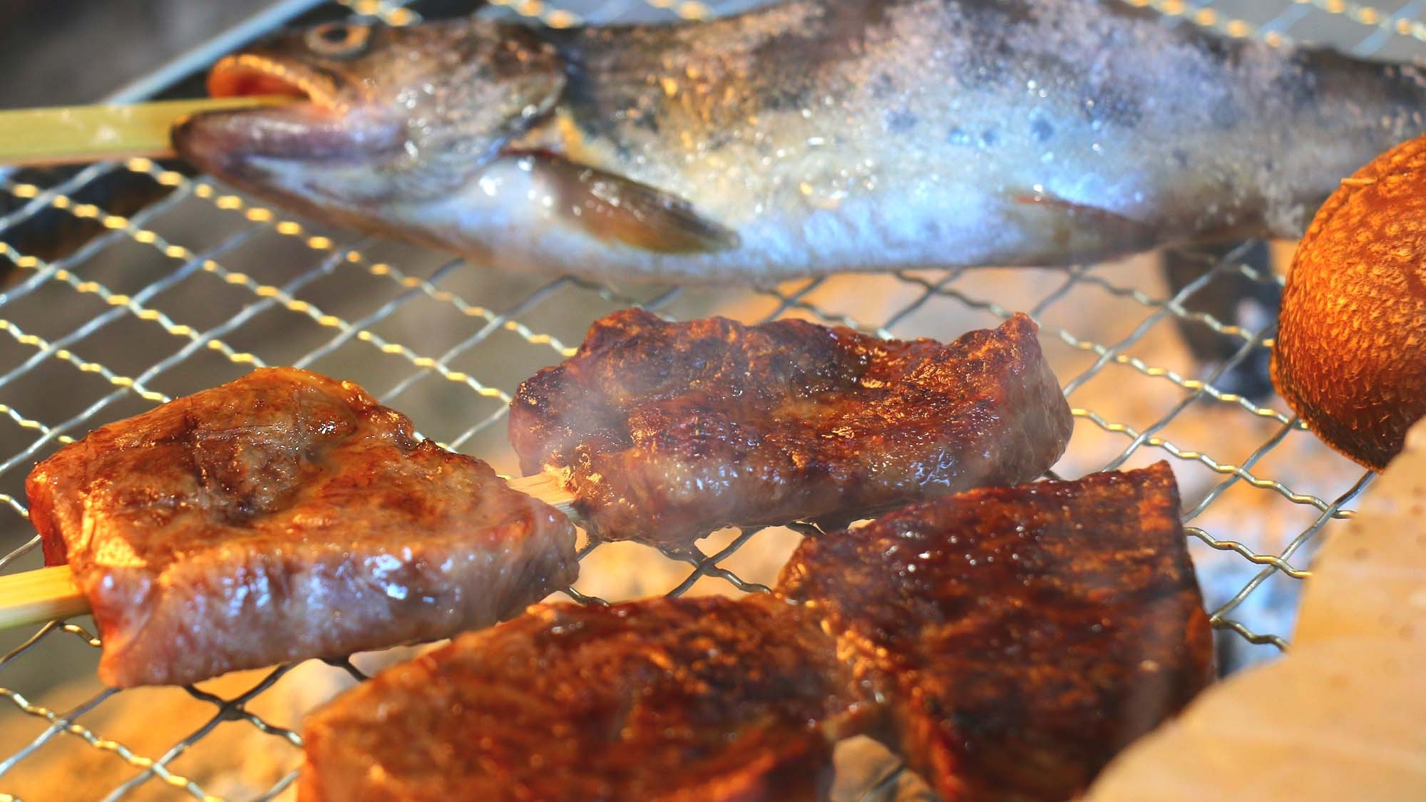【デトックス・トリップ宮崎】高級牛「高千穂牛」の串焼き付き！季節の焼き田楽を囲炉裏で楽しむ♪
