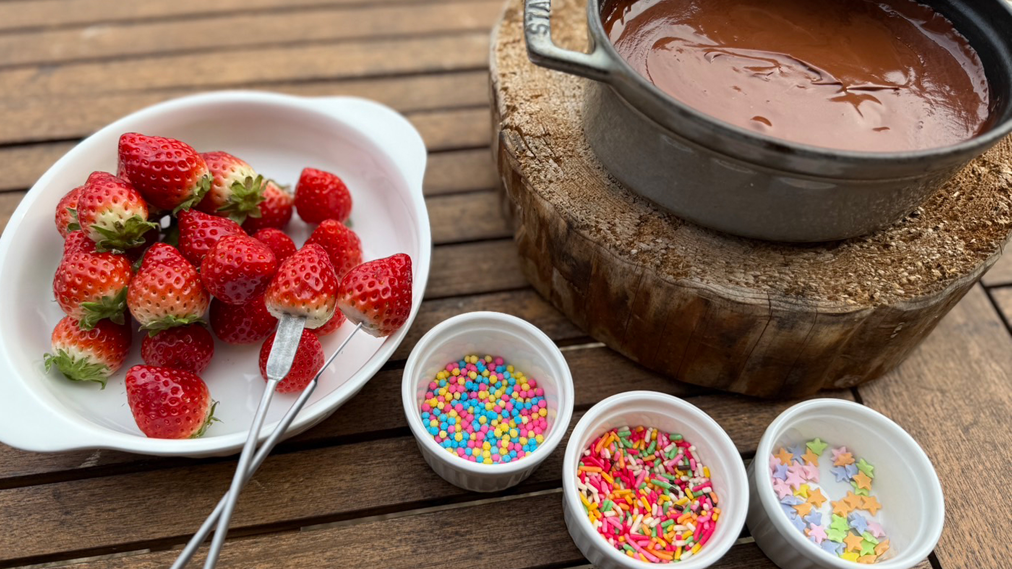 ウェルカムスイーツはいちごチョコレートを